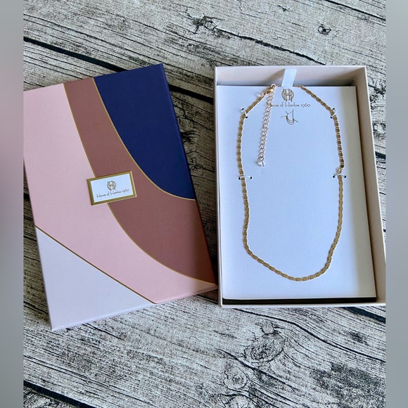 New, In box. Beautiful golden chain necklace. Adjustable length. - Picture 5 of 9